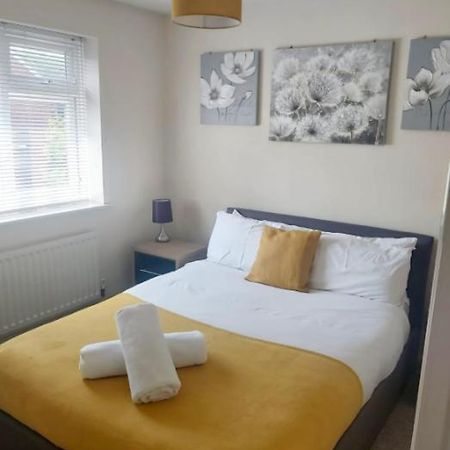 Ashford Holiday Home Smithy Drive Sleeps 5 Free Wifi And Vehicle Parking Kingsnorth Exterior foto